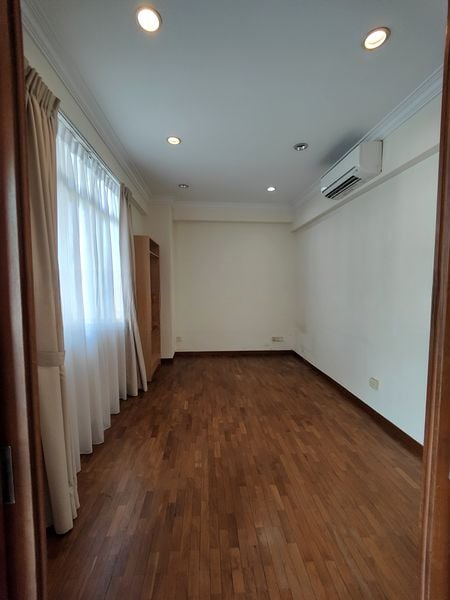WOODGROVE CONDOMINIUM 8