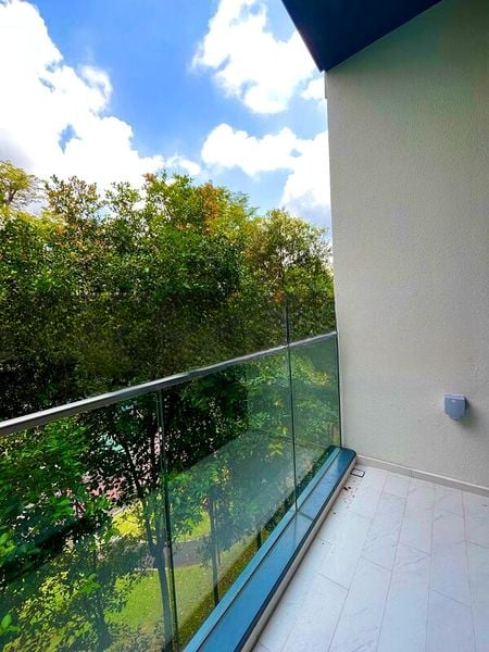 PHOENIX RESIDENCES 7