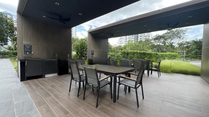 LEEDON GREEN 10