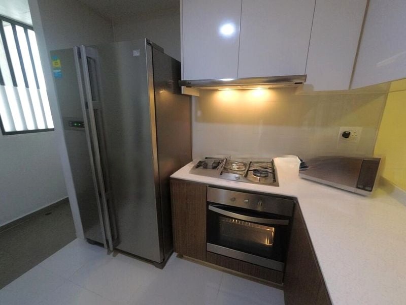 THE LAKEFRONT RESIDENCES 3