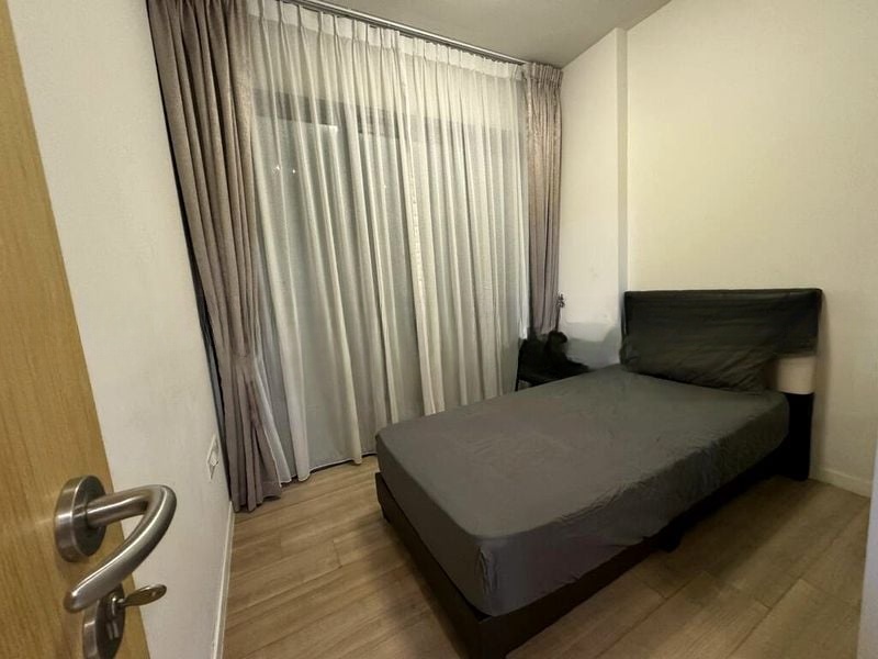 THE LAKEFRONT RESIDENCES 7