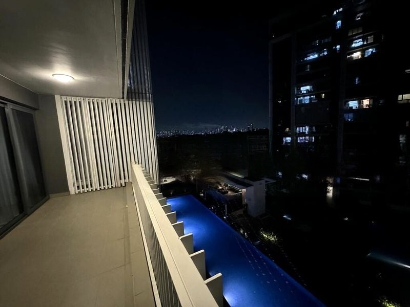 THE LAKEFRONT RESIDENCES 4