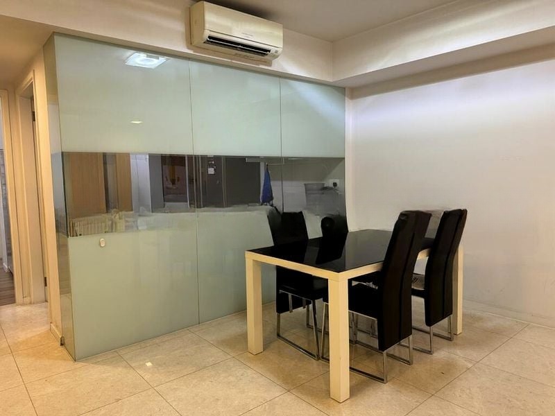 THE LAKEFRONT RESIDENCES 2