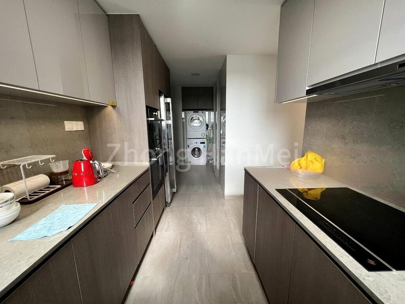 AVENUE SOUTH RESIDENCE 7