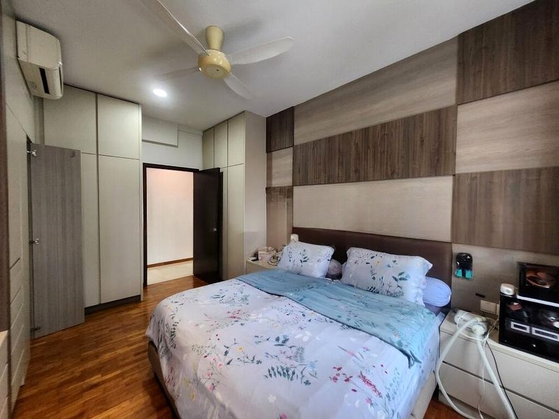 HOLT RESIDENCES 15