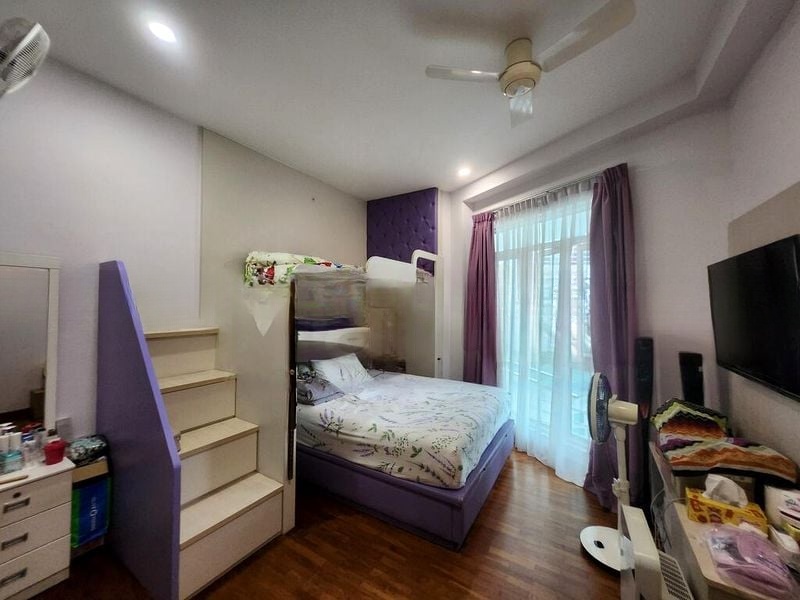 HOLT RESIDENCES 6
