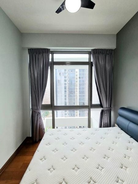 KINGSFORD . HILLVIEW PEAK 7