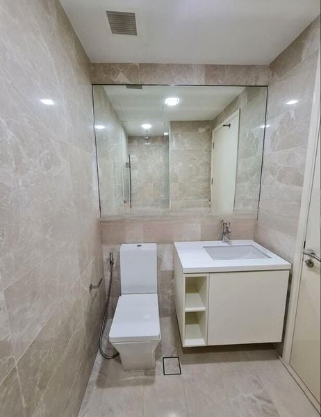 KINGSFORD . HILLVIEW PEAK 4