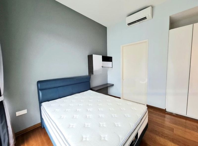 KINGSFORD . HILLVIEW PEAK 6