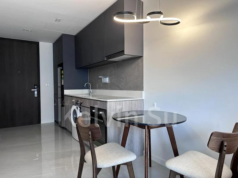 RIVERFRONT RESIDENCES 6