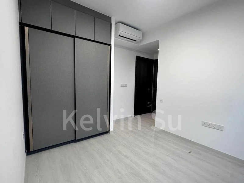 RIVERFRONT RESIDENCES 8