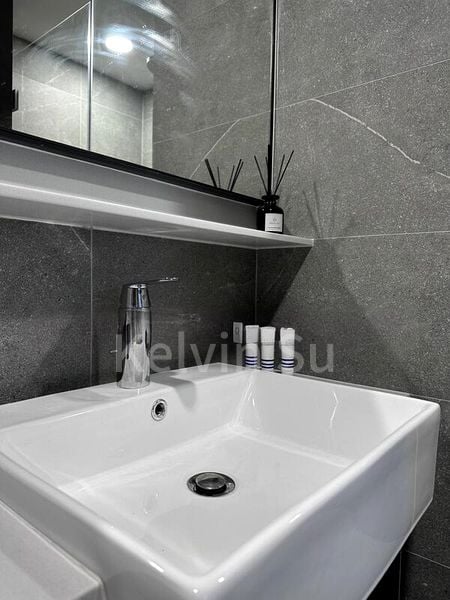 RIVERFRONT RESIDENCES 14