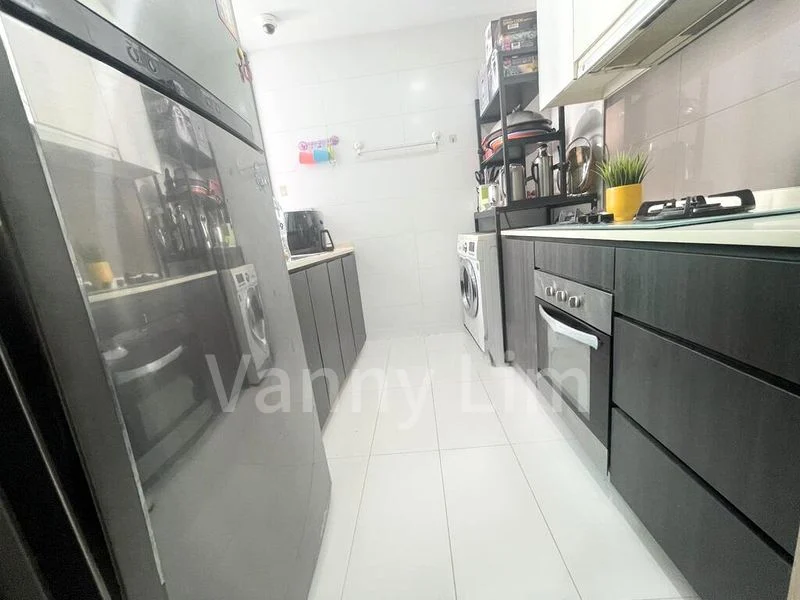 ESPARINA RESIDENCES 6