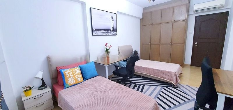 WEST BAY CONDOMINIUM 12