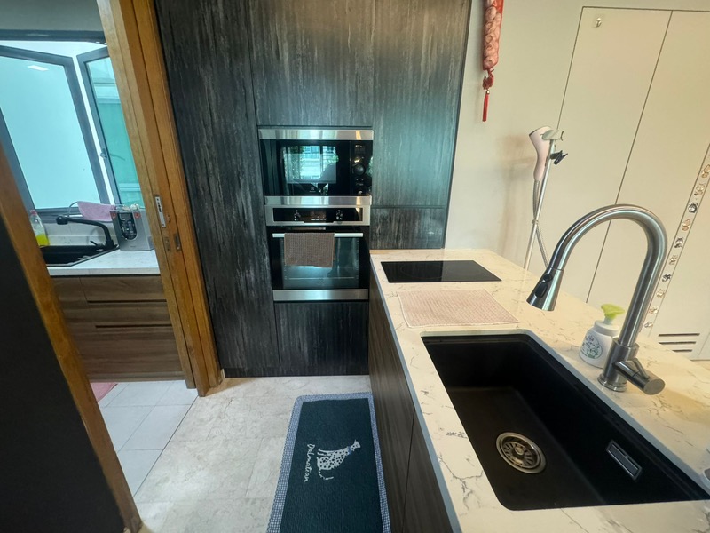 THE SIXTH AVENUE RESIDENCES 11