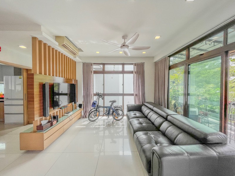 VARSITY PARK CONDOMINIUM 2