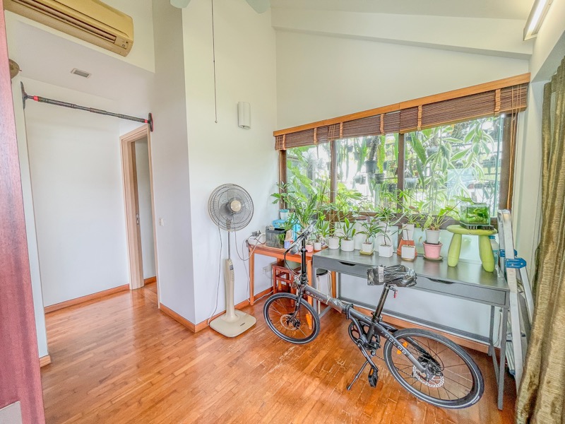 VARSITY PARK CONDOMINIUM 13