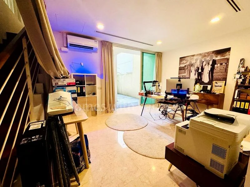 THE BOTANIC ON LLOYD 6