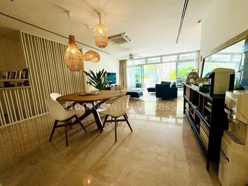 THE BOTANIC ON LLOYD 10