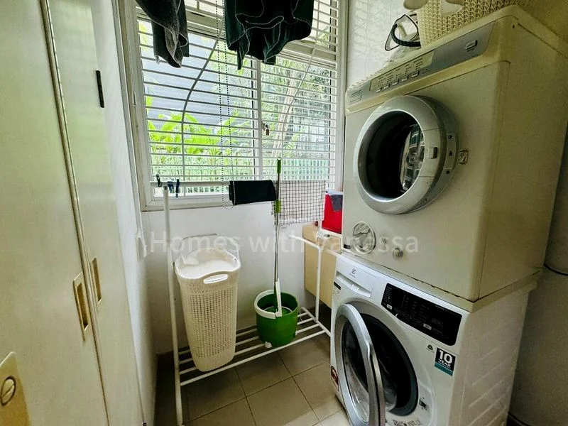 THE BOTANIC ON LLOYD 11