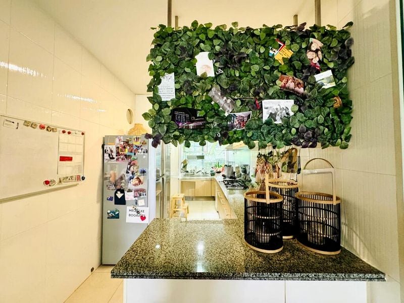 THE BOTANIC ON LLOYD 12