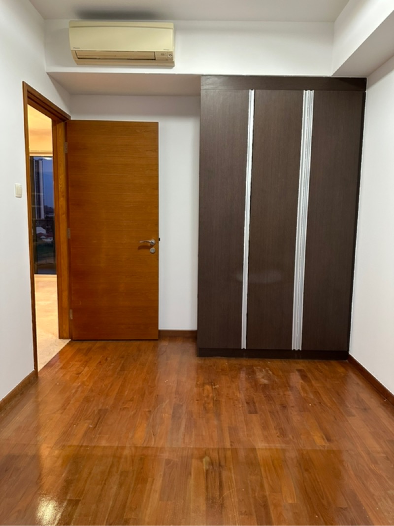 THE PARC CONDOMINIUM 18