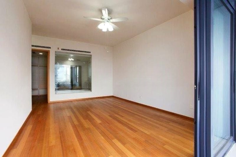 MARINA BAY RESIDENCES 8