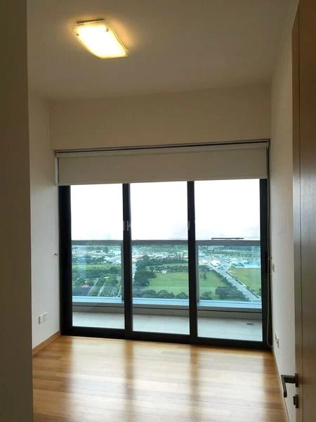 MARINA BAY RESIDENCES 11