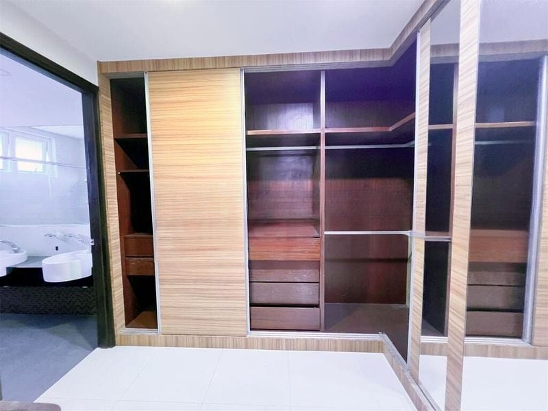 SEMBAWANG SPRINGS ESTATE 8