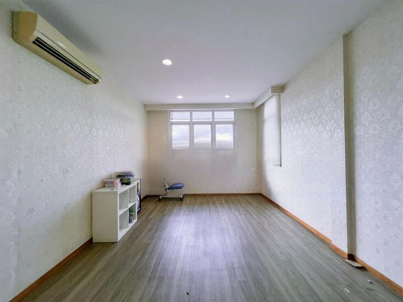 SEMBAWANG SPRINGS ESTATE 11