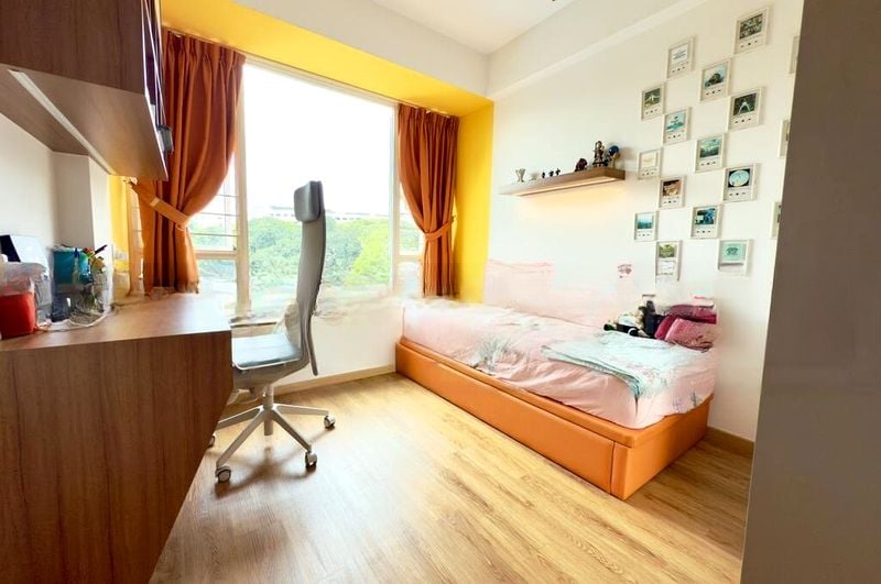 BLOSSOMS @ WOODLEIGH 7