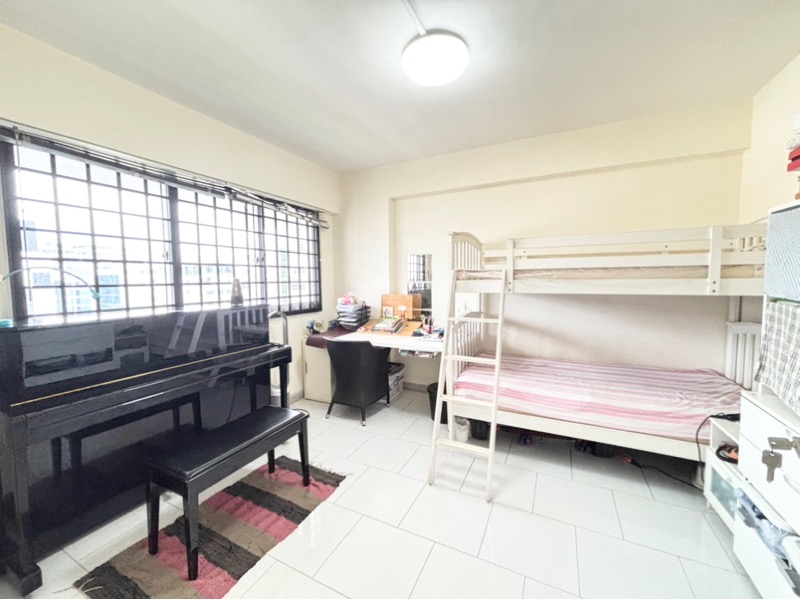 SERANGOON NTH AVE 4 5