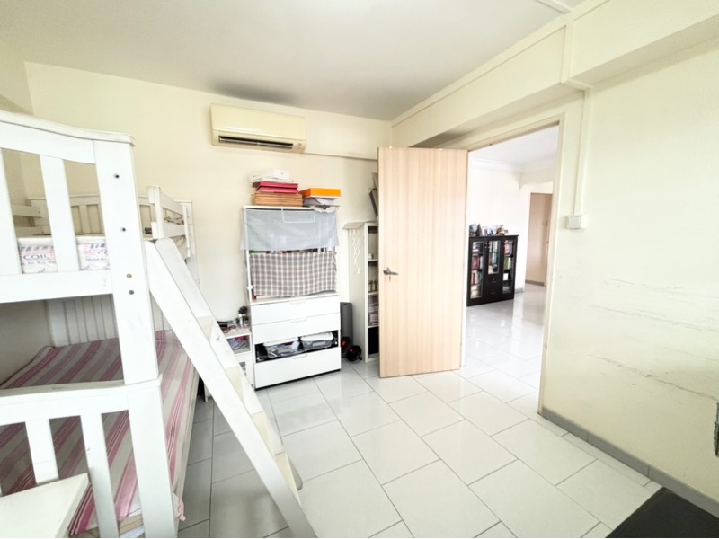 SERANGOON NTH AVE 4 6