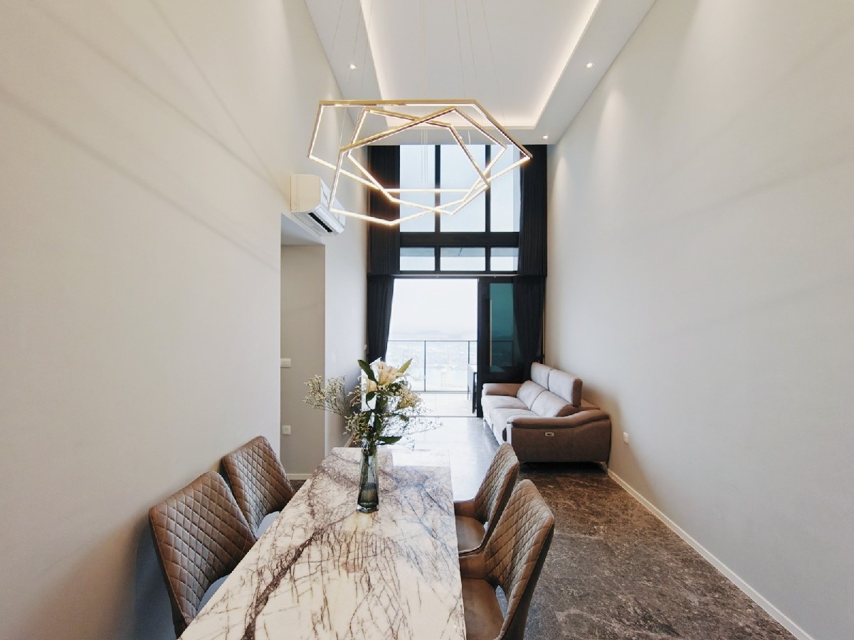 AVENUE SOUTH RESIDENCE 14