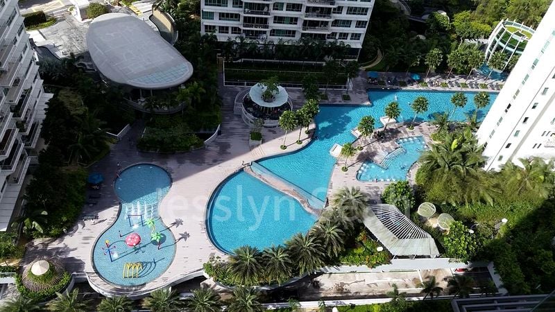 FORESQUE RESIDENCES 10