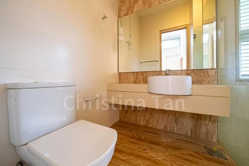 THE BOTANIC ON LLOYD 2