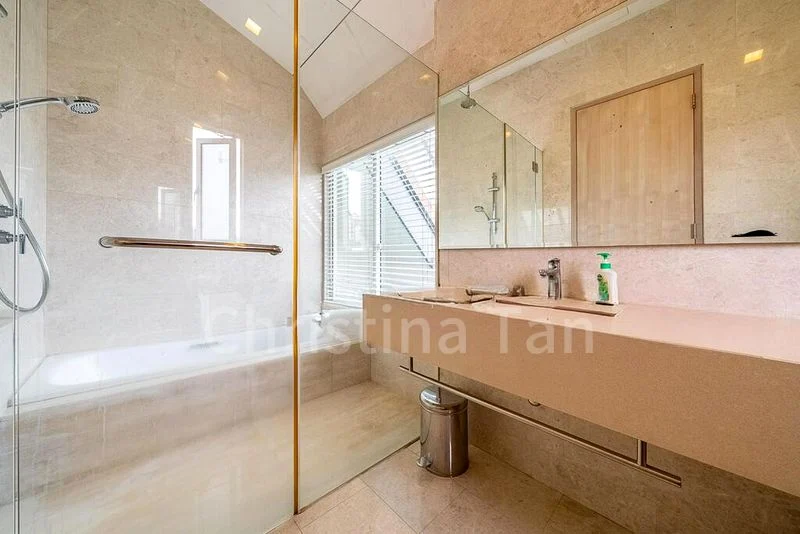 THE BOTANIC ON LLOYD 4