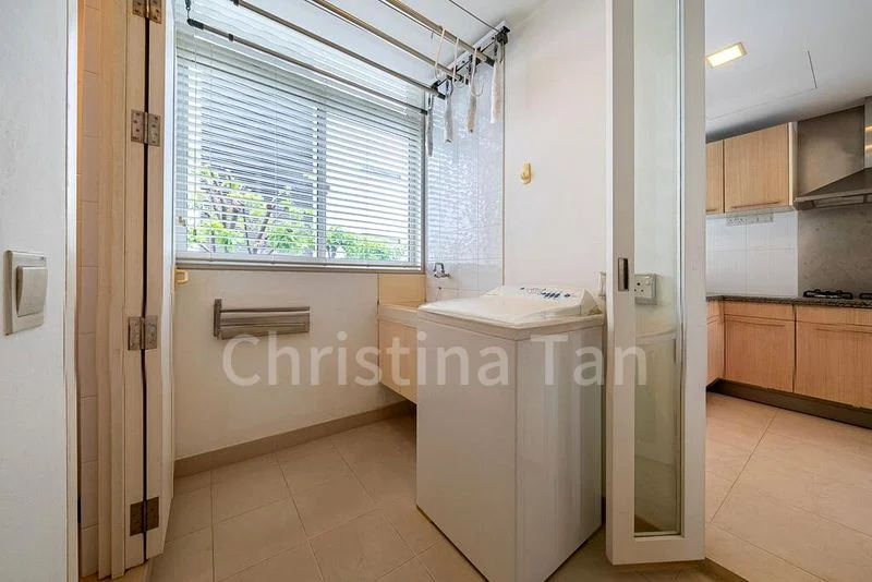 THE BOTANIC ON LLOYD 5