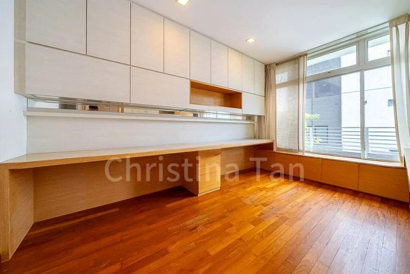 THE BOTANIC ON LLOYD 12