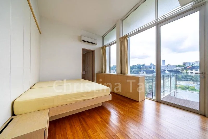 THE BOTANIC ON LLOYD 15