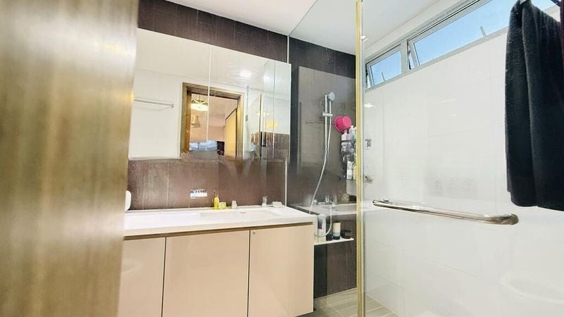 THE TAMPINES TRILLIANT 6