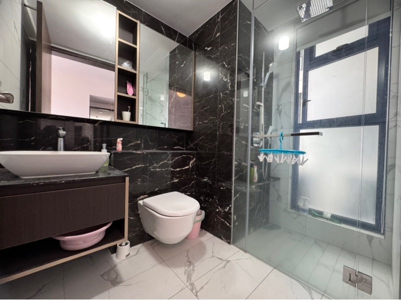 WILSHIRE RESIDENCES 18