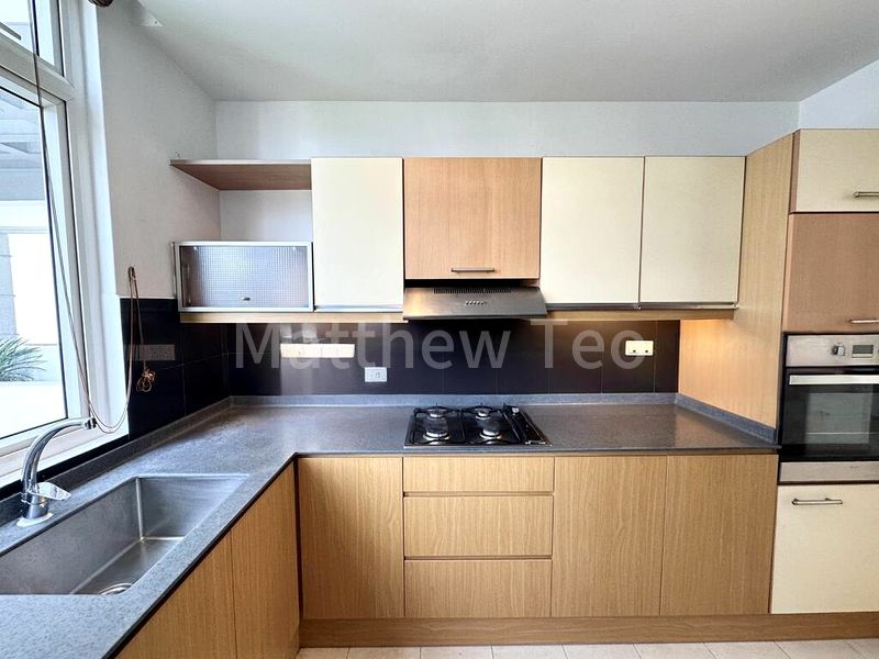 THE BALMORAL SPRING 13