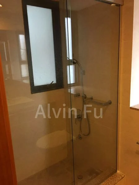 THE PIER AT ROBERTSON 9