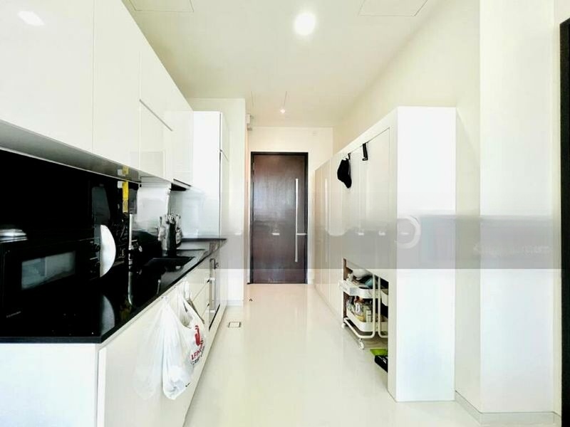 ROBIN SUITES 6