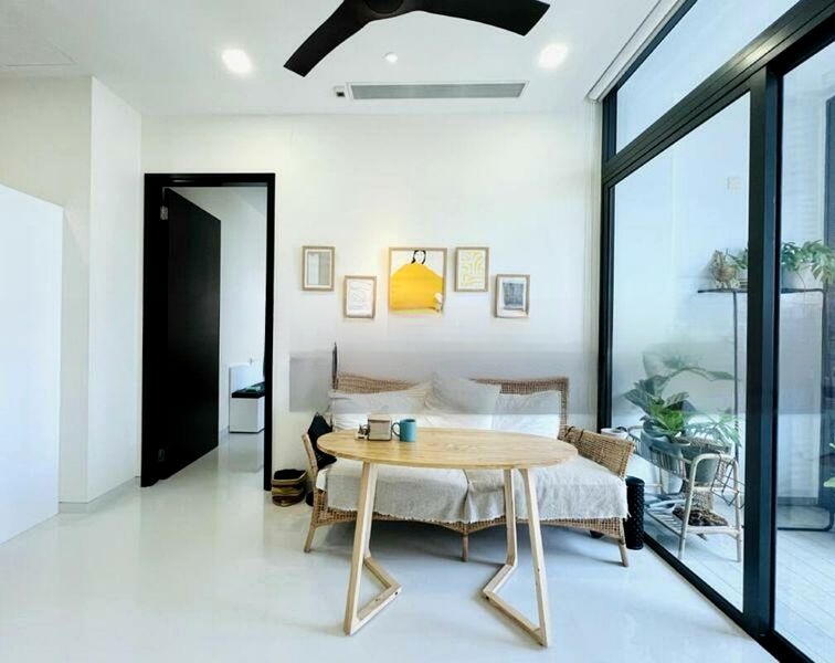 ROBIN SUITES 14