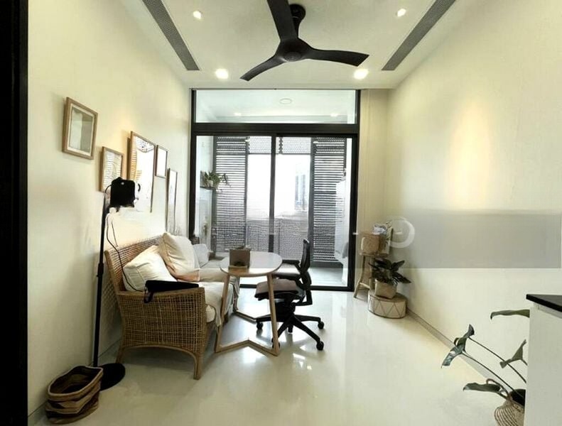ROBIN SUITES 9