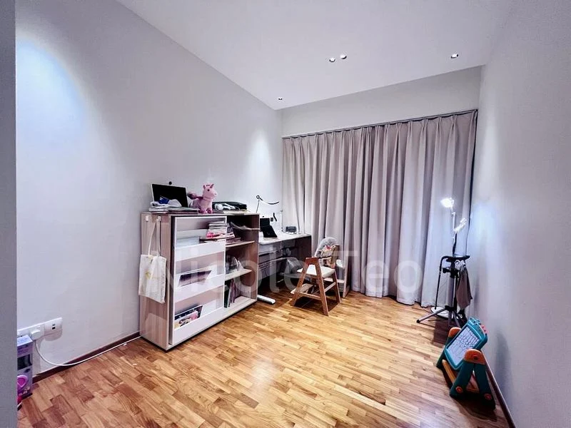 THE ROCHESTER RESIDENCES 12