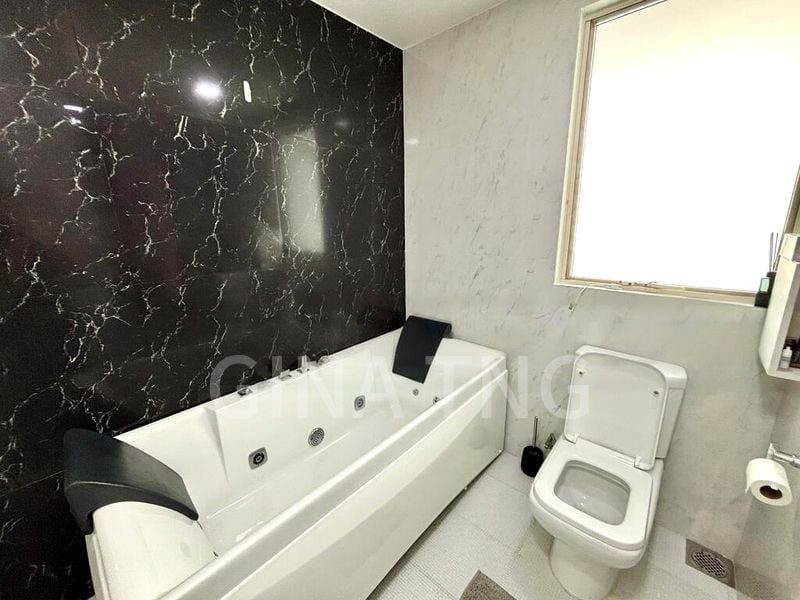 BURLINGTON SQUARE 15