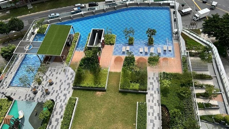 THE LINQ @ BEAUTY WORLD 10